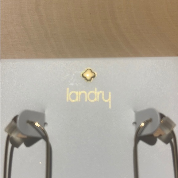 Landry pretty unique long gold earrings 💝💖 - Picture 5 of 6